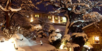 Winterhochzeit - Art der Location: Scheune - Hotel außen im Winer - Laudersbach's Event-Stadl