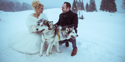 Winterhochzeit - Preisniveau: €€ - Eine romantische Husky-Fahrt zur Hochzeit. - Rufana Alp