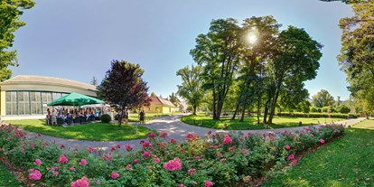 Winterhochzeit - Perfekte Jahreszeit: Herbst-Hochzeit - Wien-Stadt - Orangerie Europahaus Wien im Privatpark  - Orangerie Europahaus Wien