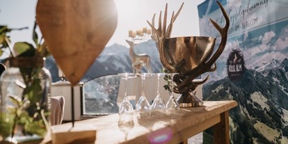 Winterhochzeit - Preisniveau: €€€ - Tiroler Unterland - Winterliche Dekoration für eure weiße Hochzeit. - Rössl Alm