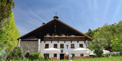 Winterhochzeit - Art der Location: Alm - Berchtesgaden - In neuem Glanz erstrahlt das Hauptgebäude auf ein Neues, ursprünglich erbaut 1924 - Erentrudisalm 