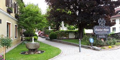 Winterhochzeit - Hochzeits-Stil: Traditionell - Guttaring (Guttaring) - Unser Haupteingang - Gasthof-Hotel Moser/ Hochzeitsstadl 
