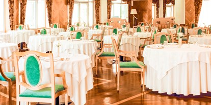 Winterhochzeit - Hochzeits-Stil: Traditionell - Trentino-Südtirol - Saal Sissi - perfekt für Hochzeitsfeiern geeignet - Grand Hotel Imperial