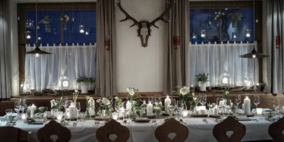 Winterhochzeit - Art der Location: Restaurant - Tiroler Stube - Hochzeitsinsel