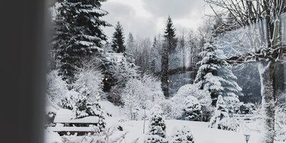 Winterhochzeit - Trauung im Freien - Unser Naturgarten im Winter - Ansitz Wartenfels