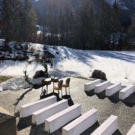 Hochzeitslocation: Trauung im Garten im Winter - Villa Bergzauber