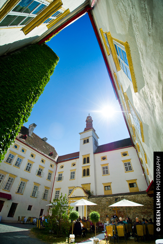 Hochzeitslocation - Feiern Sie Ihre Hochzeit im Schloss Krumbach in Niederösterreich.
Foto © greenlemon.at
 - Hotel Schloss Krumbach
