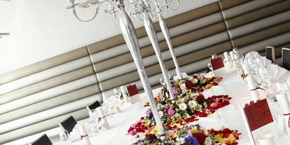 Winterhochzeit - Standesamt - Pörtschach am Wörther See - Hochzeitstafel im Como - Holiday Inn Villach
