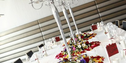 Winterhochzeit - Art der Location: im Freien - Maria Gail - Hochzeitstafel im Como - Holiday Inn Villach