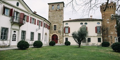 Winterhochzeit - Capriva del Friuli - Heiraten im Castello di Buttrio in Italien.
Foto © henrywelischweddings.com - Castello di Buttrio