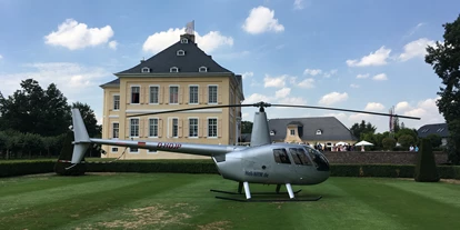 Winterhochzeit - Trauung im Freien - Deutschland - Barockpark - Helikopter Landeplatz - Golf-Club Schloss Miel
