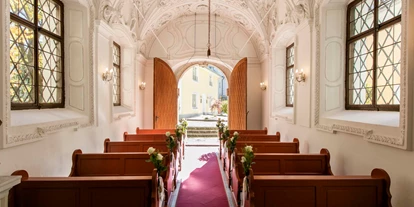 Winterhochzeit - Hochzeits-Stil: Boho - Schwöll - In unserer barocken Kapelle werden Hochzeitsträume wahr. Auch ideal für Taufen. - ARCOTEL Castellani Salzburg