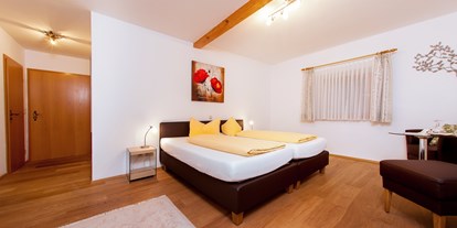 Winterhochzeit - nächstes Hotel - Berchtesgadener Land - gemütliche Zimmer mit DU/WC, TV direkt im Haus - Gasthaus Ulrichshögl