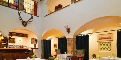 Winterhochzeit - Preisniveau: €€€€ - Berchtesgaden - Hotelbar Goldener Hirsch - Hotel Goldener Hirsch*****