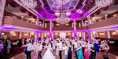 Winterhochzeit - Preisniveau: €€ - Höbersdorf - Party der Hochzeitsgäste - Austria Trend Parkhotel Schönbrunn