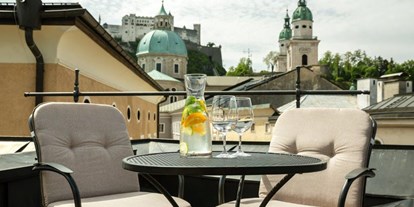 Winterhochzeit - Preisniveau: €€ - Mattsee - Kaisersuite Balkon - Radisson Blu Hotel Altstadt 5*