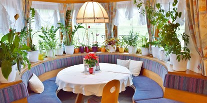 Winterhochzeit - Preisniveau: € - Tirol - Cafe Restaurant Tennladen  - Cafe Restaurant Tennladen 