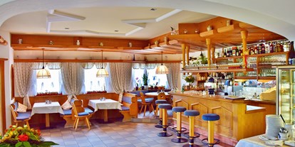Winterhochzeit - nächstes Hotel - Ellmau - Cafe Restaurant Tennladen - Bar - Cafe Restaurant Tennladen 