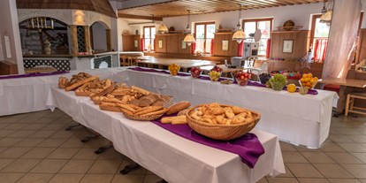 Winterhochzeit - Eisgering - Hochzeitsbuffet im Stelzhamerhof. - Franz Stelzhamerhof