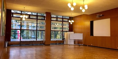Winterhochzeit - Trauung im Freien - Brandenburg Süd - Die Villa Sauerbier kann für 50 bis 2000 Hochzeitsgäste gemietet werden. - Villa Sauerbier