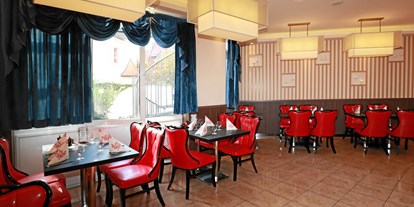 Winterhochzeit - Art der Location: Hotel - Höchenschwand - Nebenraum der für Hochzeiten nach Wunsch dekoriert werden kann - Chinarestaurant Fudu Rheinfelden