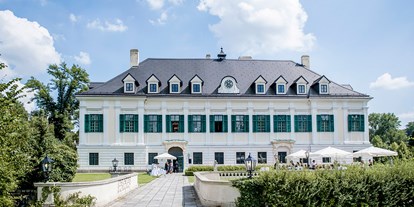 Winterhochzeit - Trauung im Freien - Höbersdorf - Heiraten im Schloss Laudon in Wien.
Foto © weddingreport.at - Schloss Laudon