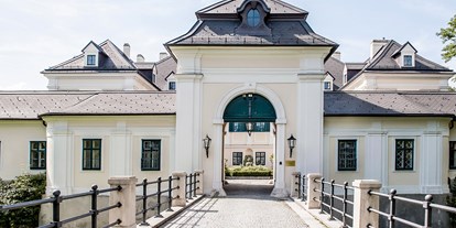Winterhochzeit - Gainfarn - Heiraten im Schloss Laudon in Wien.
Foto © weddingreport.at - Schloss Laudon