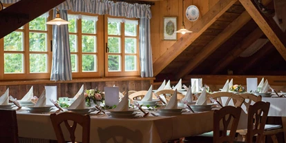 Winterhochzeit - Preisniveau: €€€ - Ried (Sankt Gilgen) - Heiraten in der Mostschenke im Heustadl in Ebensee.
foto © sabinegruber.net - Mostschenke im Heustadl