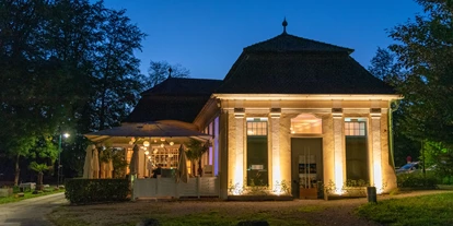 Winterhochzeit - Perfekte Jahreszeit: Sommer-Hochzeit - Fürhappen - Abendstimmung in der Orangerie im Schlosspark Steyr. - Orangerie Steyr