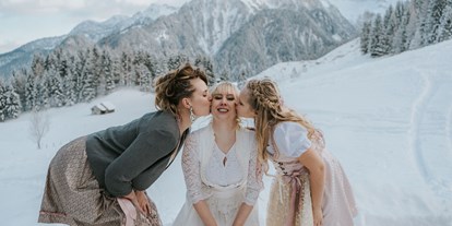 Winterhochzeit - Umgebung: in den Bergen - Österreich - Herrliches Winterpanorama für unvergessliche Hochzeitsfotos. - Rufana Alp