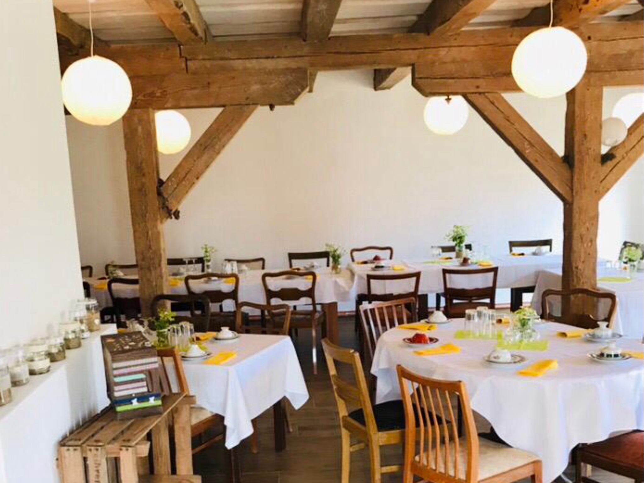 Hochzeitslocation - Blick in die Festscheune  - Familienhof Müritz 