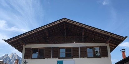 Winterhochzeit - Art der Location: Restaurant - Zugspitze - 4Eck Restaurant Garmisch-Partenkirchen, Frontansicht - 4ECK Restaurant & Bar 