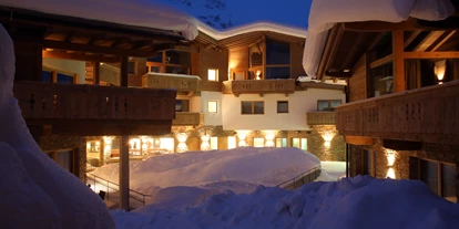 Winterhochzeit - Landeck - Anlage bei Nacht - PURE Resort Pitztal