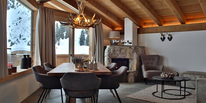 Winterhochzeit - Umgebung: in den Bergen - Sölden (Sölden) - Einrichtung Chalet  - PURE Resort Pitztal