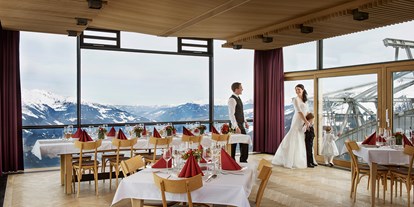 Winterhochzeit - nächstes Hotel - Tirol - (c) Mayrhofner Bergbahnen - Kunstraum Ahorn