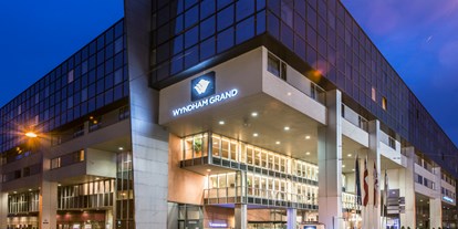 Winterhochzeit - Preisniveau: €€ - Unken - Außenansicht - Wyndham Grand Salzburg Conference Centre