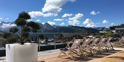 Winterhochzeit - Perfekte Jahreszeit: Sommer-Hochzeit - Königsleiten - Dachterrasse mit Ausblick - Das Alpenwelt Resort****SUPERIOR