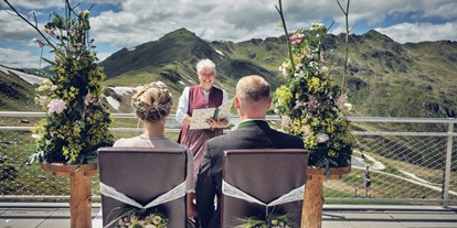 Winterhochzeit - nächstes Hotel - Ellmau - Sommer Trachten Hochzeit im Gipfeltreffen auf 2.300m | mit traumhaften Bergpanorama | Sommer 2020 - Das Alpenwelt Resort****SUPERIOR