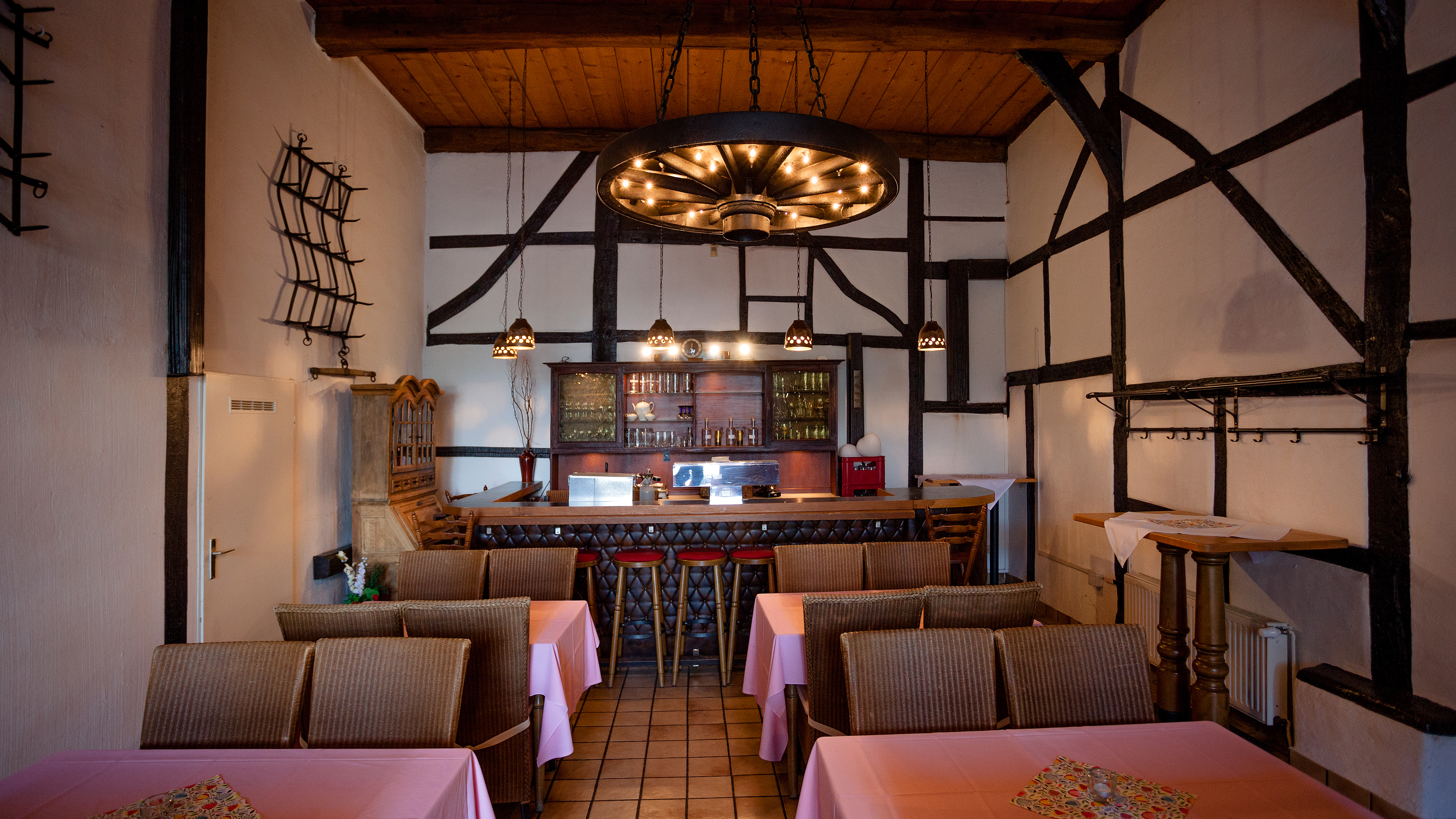 Hochzeitslocation - Für Bestuhlung ist gesort, der Außenbereich kann genutzt werden um ein Zelt zusätzlich anzuschließen. - Landgasthaus Klaukenhof mit Freizeitpark