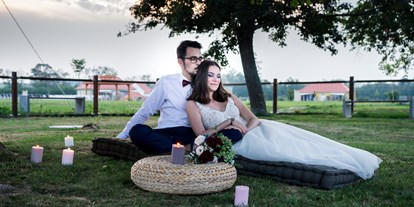 Winterhochzeit - Hochzeits-Stil: Modern - Győr-Moson-Sopron - Franciska Major/ Pro Village