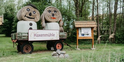 Winterhochzeit - Roßdorf (Darmstadt-Dieburg) - Das große Areal der Haxenmühle bietet genügend Auslauf die jedes Alter der Hochzeitsgäste. Zahlreiche Tiere sind das Highlight der kleinsten Gäste. - Haxenmühle