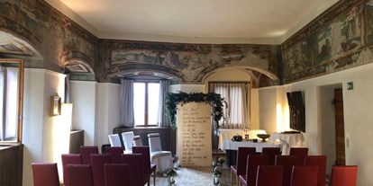 Winterhochzeit - Italien - Freie Trauung im Freskensaal - Haselburg