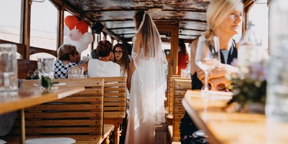 Winterhochzeit - Velten - Die MS Charleston bietet Platz für 27 Hochzeitsgäste. - Bunte Flotte - MS Charleston