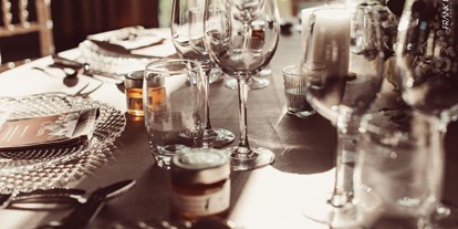 Winterhochzeit - Trierweiler - Tischdekoration für jedes Hochzeitsmotto. - Bei den Zwillingen - Restaurant um Belenhaff