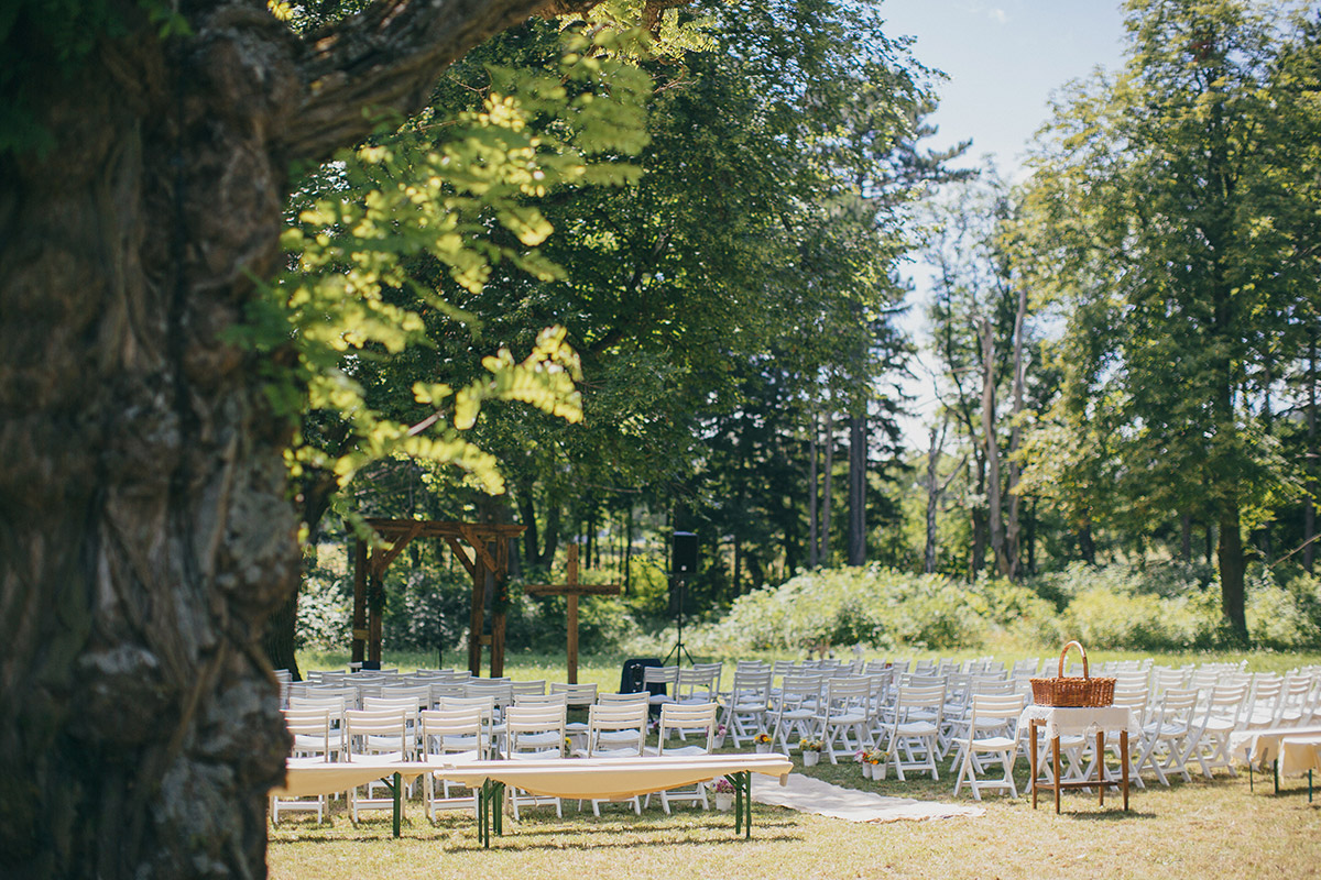 Hochzeitslocation - Eine Hochzeit unter freiem Himmel im Schloß Strelzhof in Niederösterreich. - Schloß Strelzhof