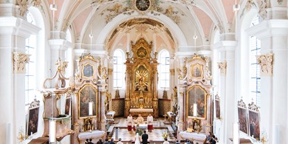 Winterhochzeit - Brunnthal (Landkreis München) - Die nahegelegene Kirche für eine kirchliche Trauung nutzen. - Events an der Alten Spinnerei