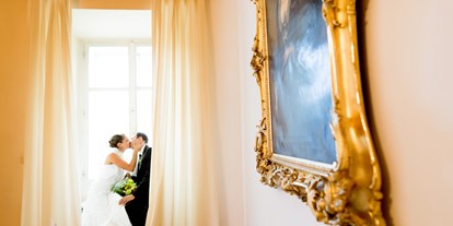 Winterhochzeit - Preisniveau: €€ - Obertrum am See - Hochzeitsfoto Prunkraum - Schlosshotel Mondsee