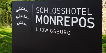 Winterhochzeit - nächstes Hotel - Burgstetten - Das Schlosshotel Monrepos  - Schlosshotel Monrepos