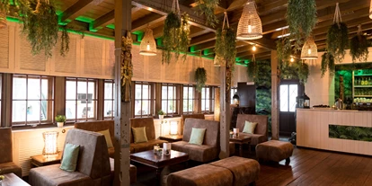 Winterhochzeit - Art der Location: Strand - Dußlingen - Jungle Lounge / kleiner Bereich - Buddha Lounge Red Mandarin