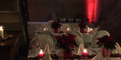 Winterhochzeit - Umgebung: in einer Stadt - Köln - Gesetztes Dinner - 1460 Veranstaltungsraum